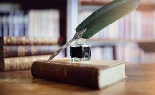 صورة تعبيرية: ترجمة الشعر