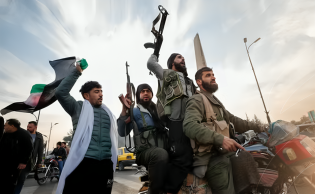 صورة تعبيرية (نشوة الحرية لا تكفي: تحديات سوريا ما بعد سقوط الأسد)